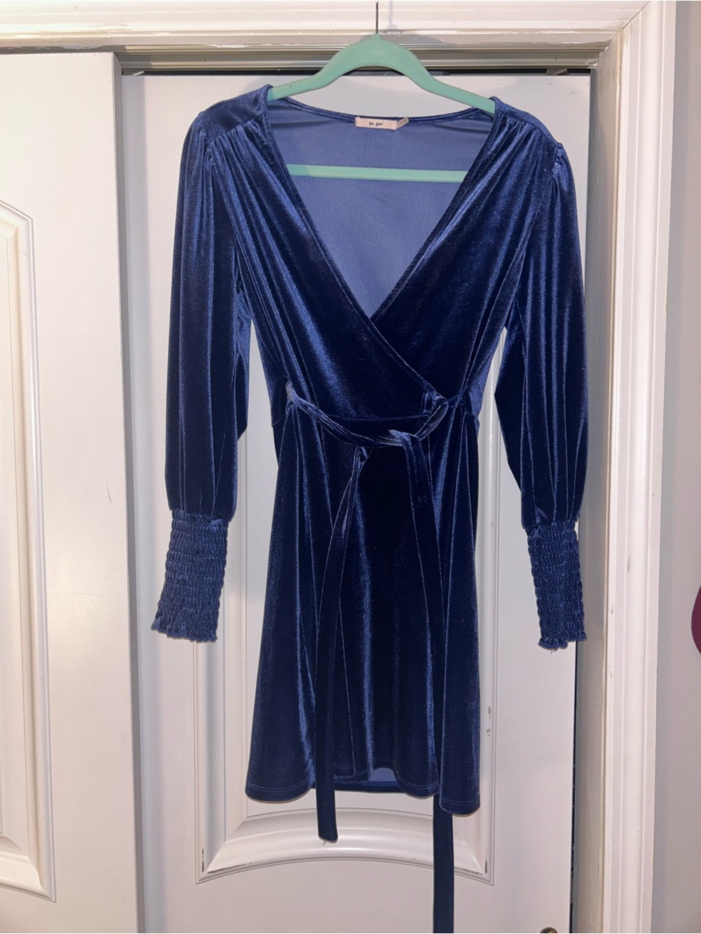 Francesca’s Mi Ami Blue Velvet Wrap Dress